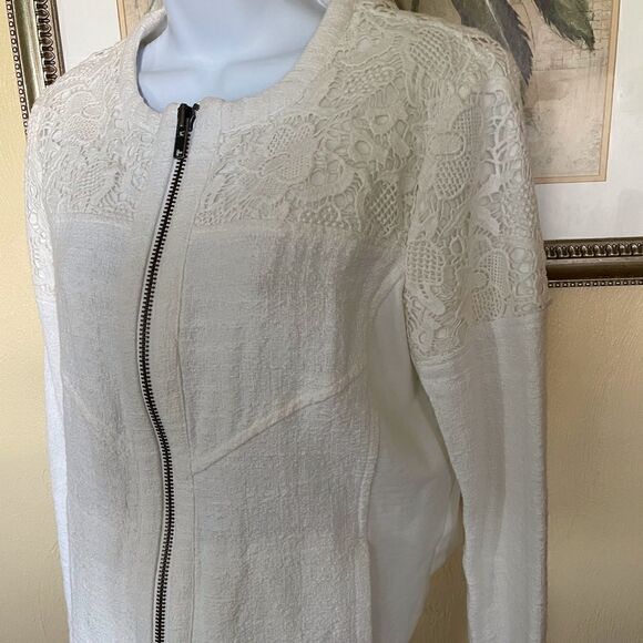 Gorgeous Cabi Classy Cream Jacket with crochet detail, Medium - Picture 4 of 9